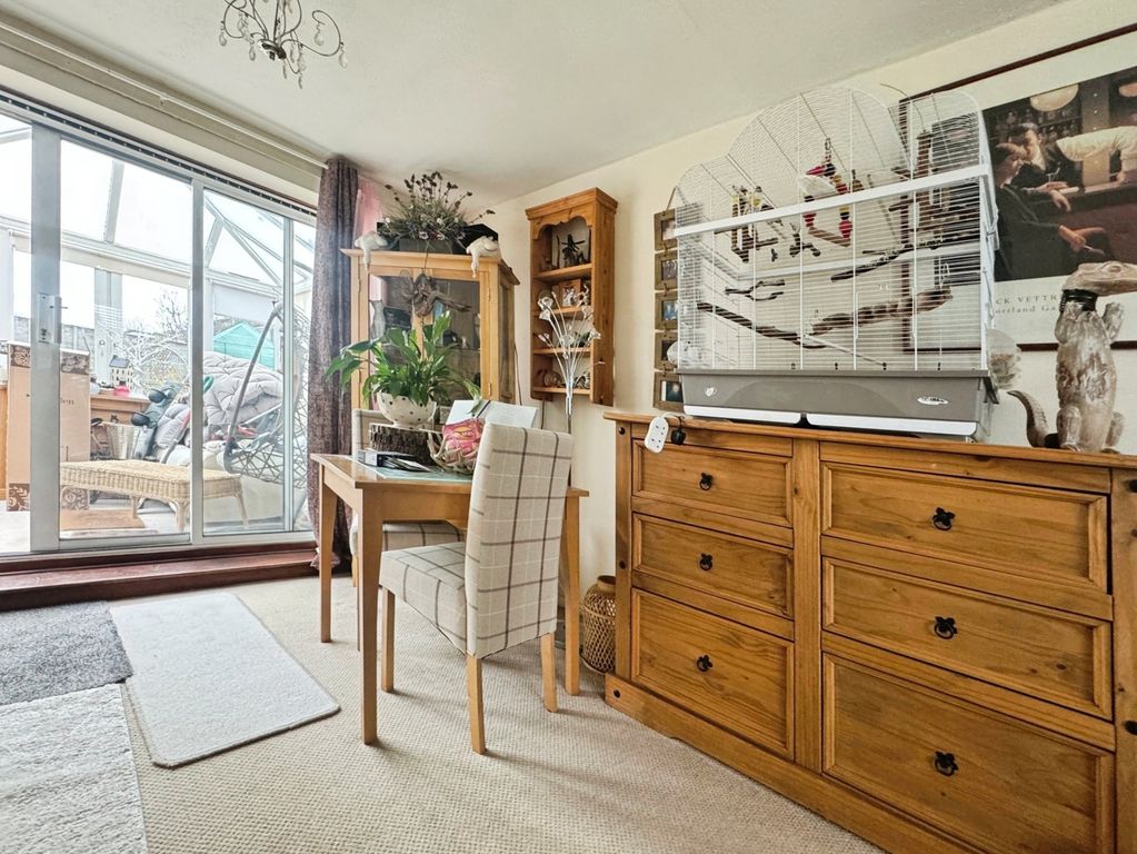 Property photo 3 of 14 Pbox-Img.Jpeg