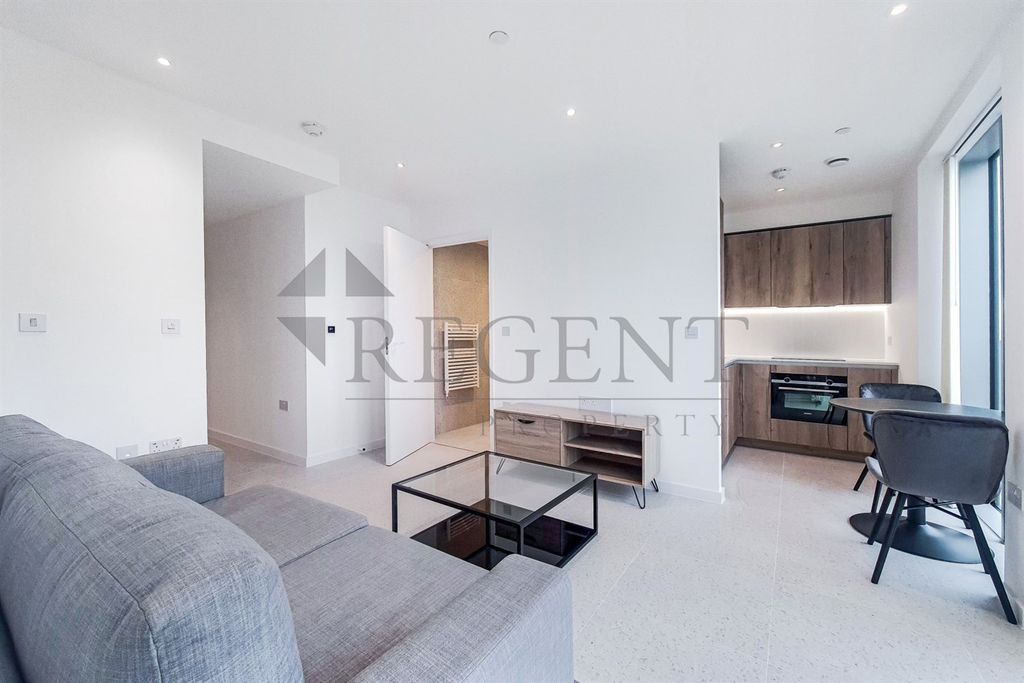 Property photo 2 of 15 Open Plan