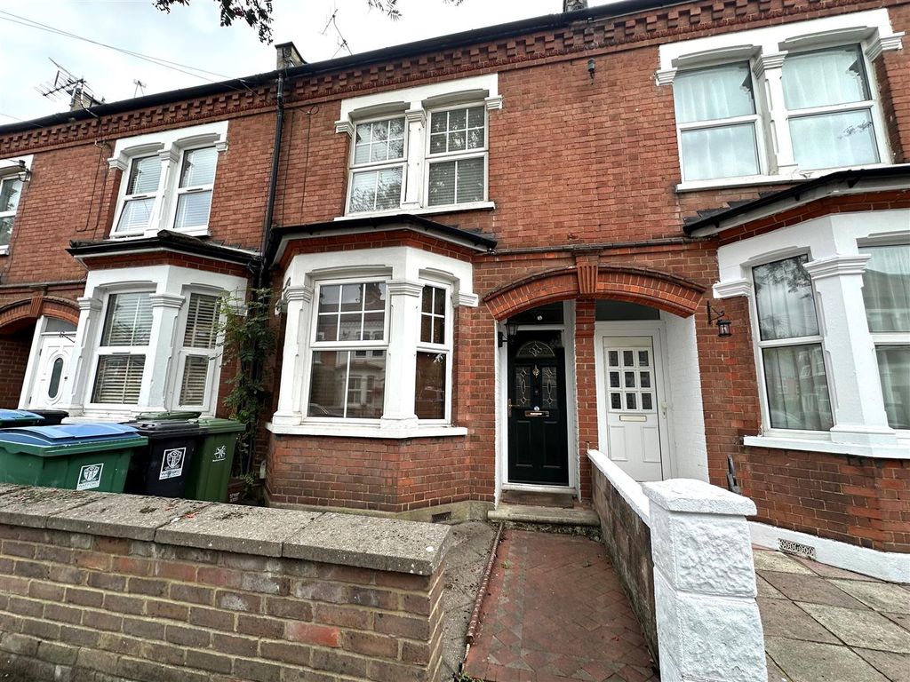 Property photo 1 of 8 Coopers Estate Agents