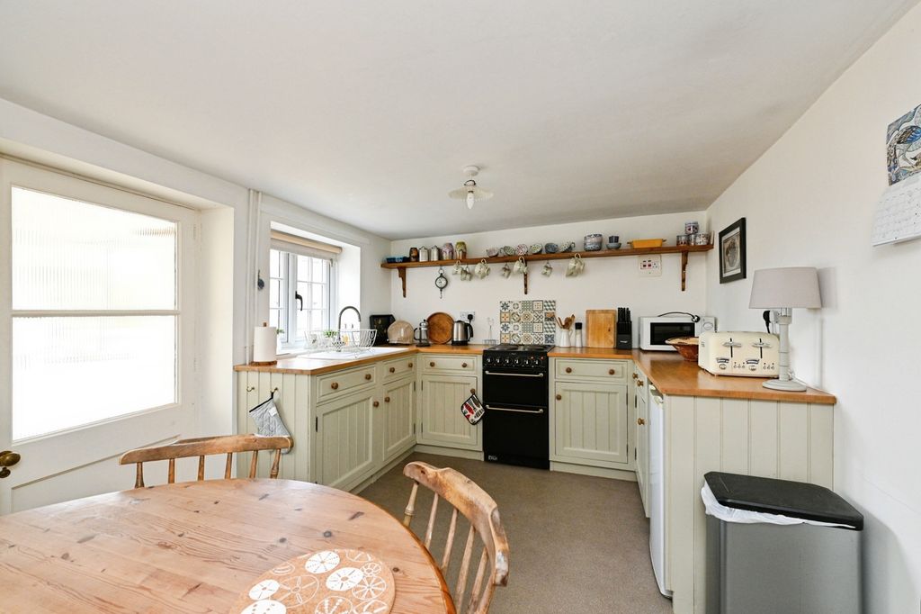 Property photo 2 of 18 Pbox-Img.Jpg