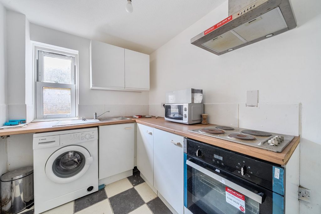Property photo 1 of 7 Picture No. 09