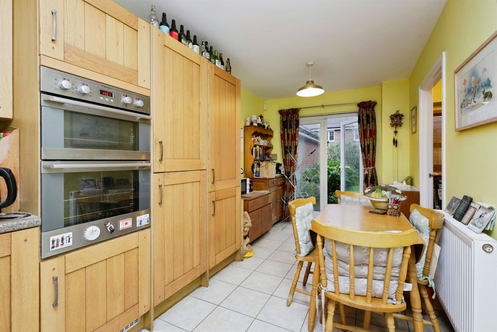 Property photo 3 of 19