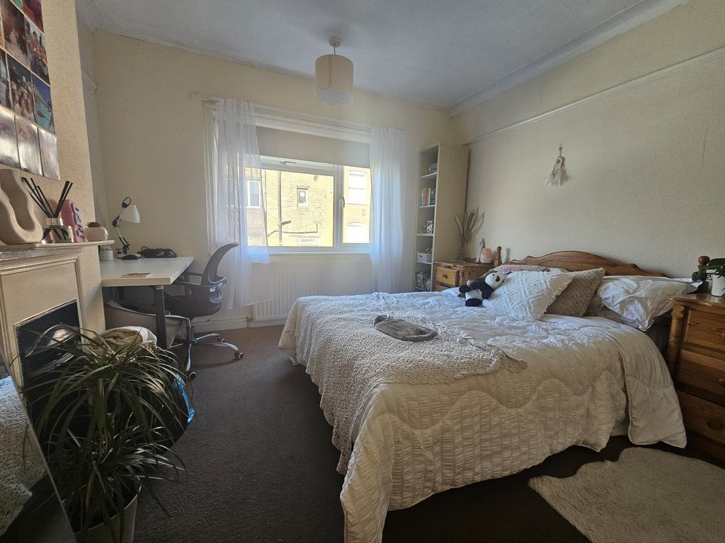 Property photo 1 of 10 Bright And Cozy Master Bedroom Featuring A Comfort...