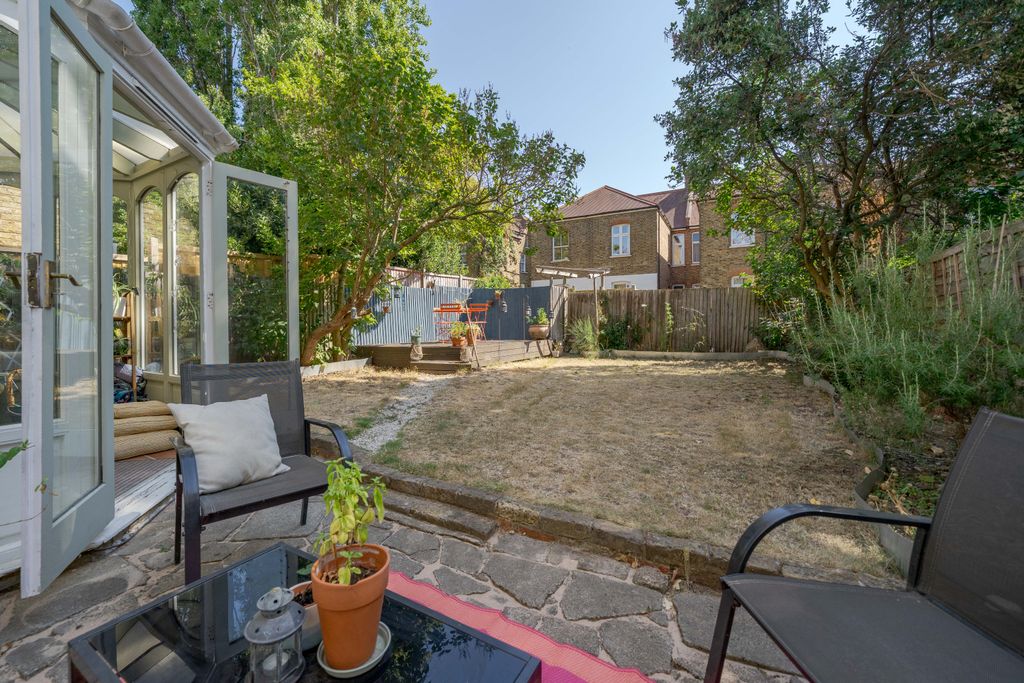 Property photo 3 of 19