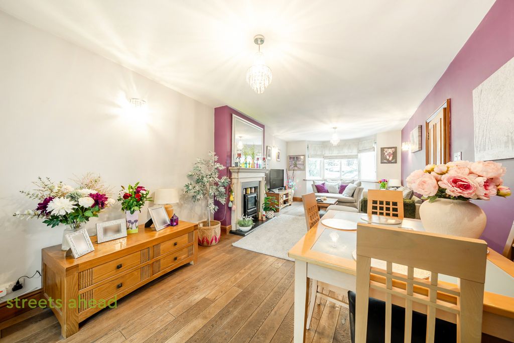 Property photo 3 of 16 025B6A25-8Cbb-464...