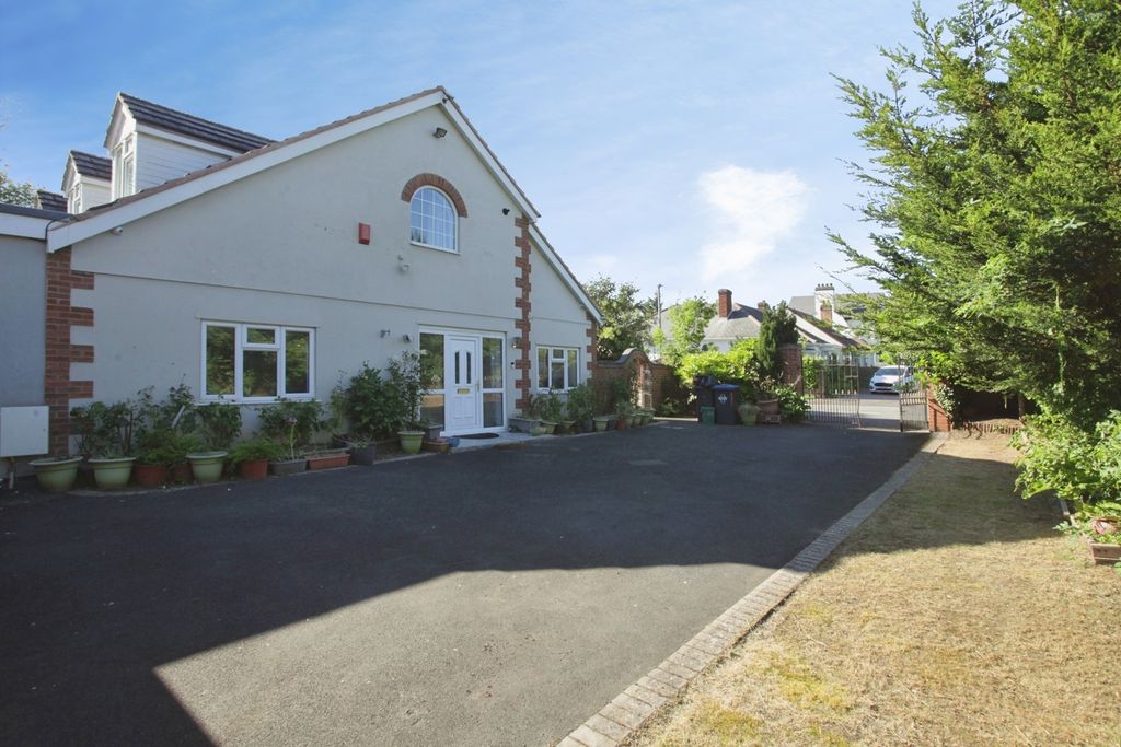 Property photo 1 of 26 Pbox-Img.Jpg