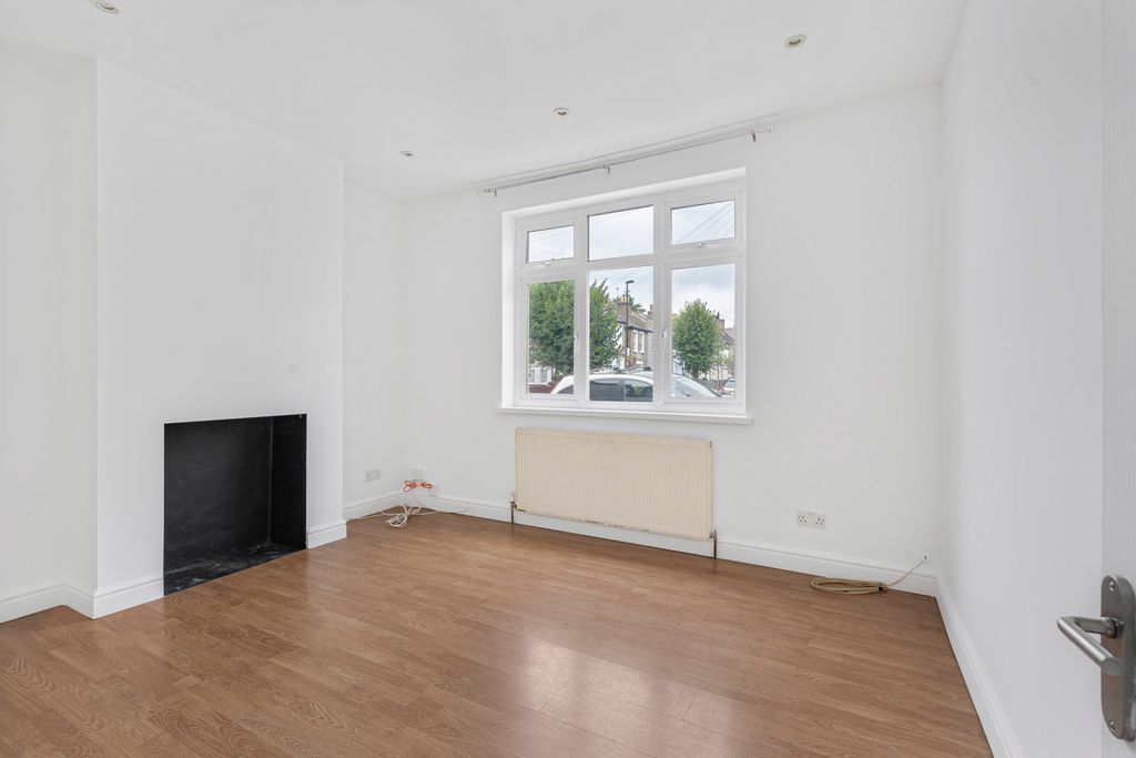 Property photo 2 of 20 Reception Room