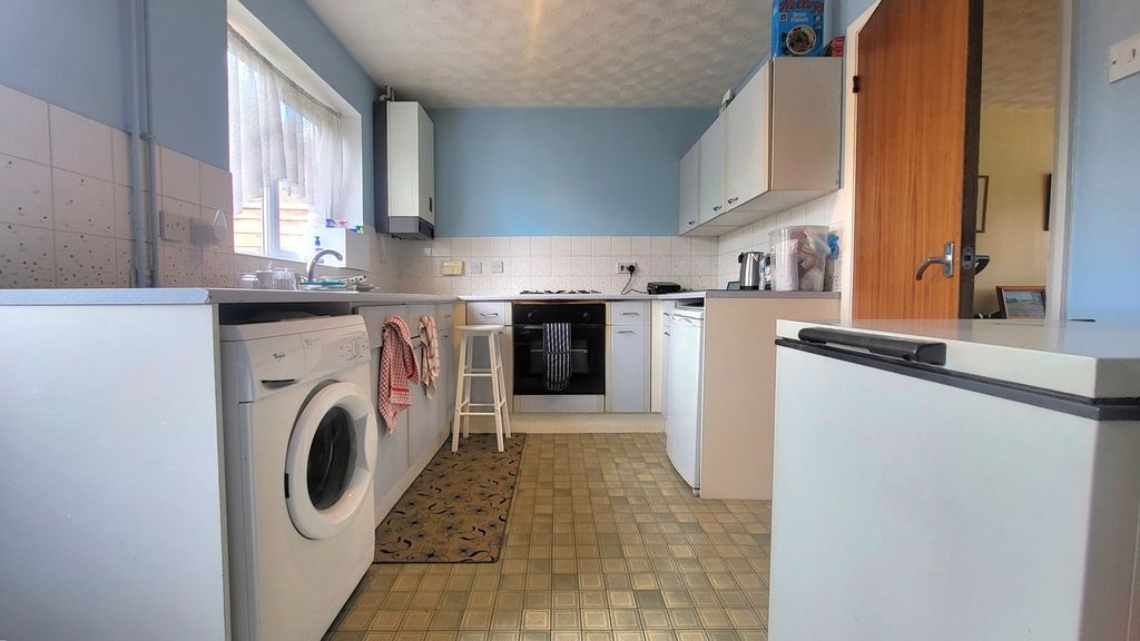 Property photo 3 of 16