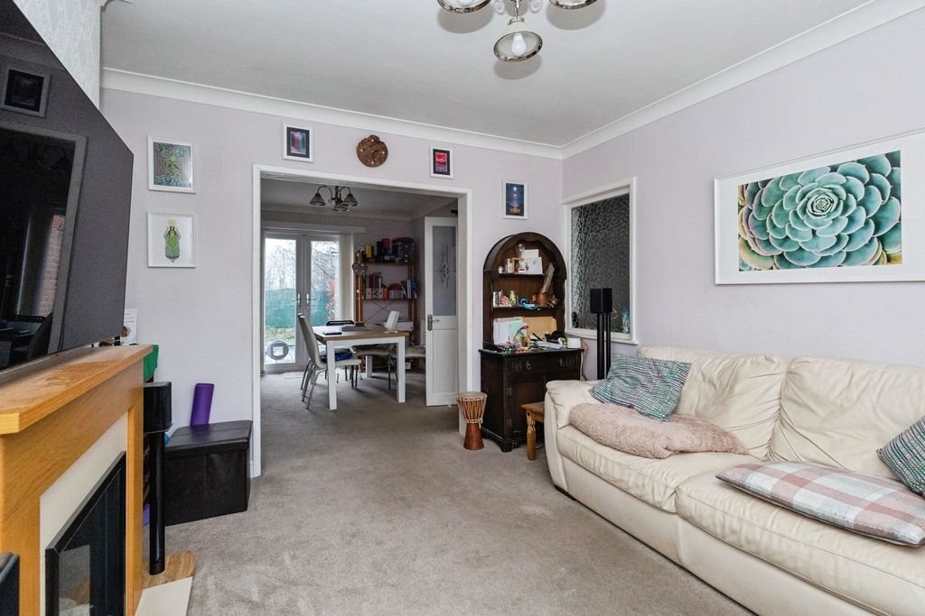 Property photo 3 of 15 Living Room