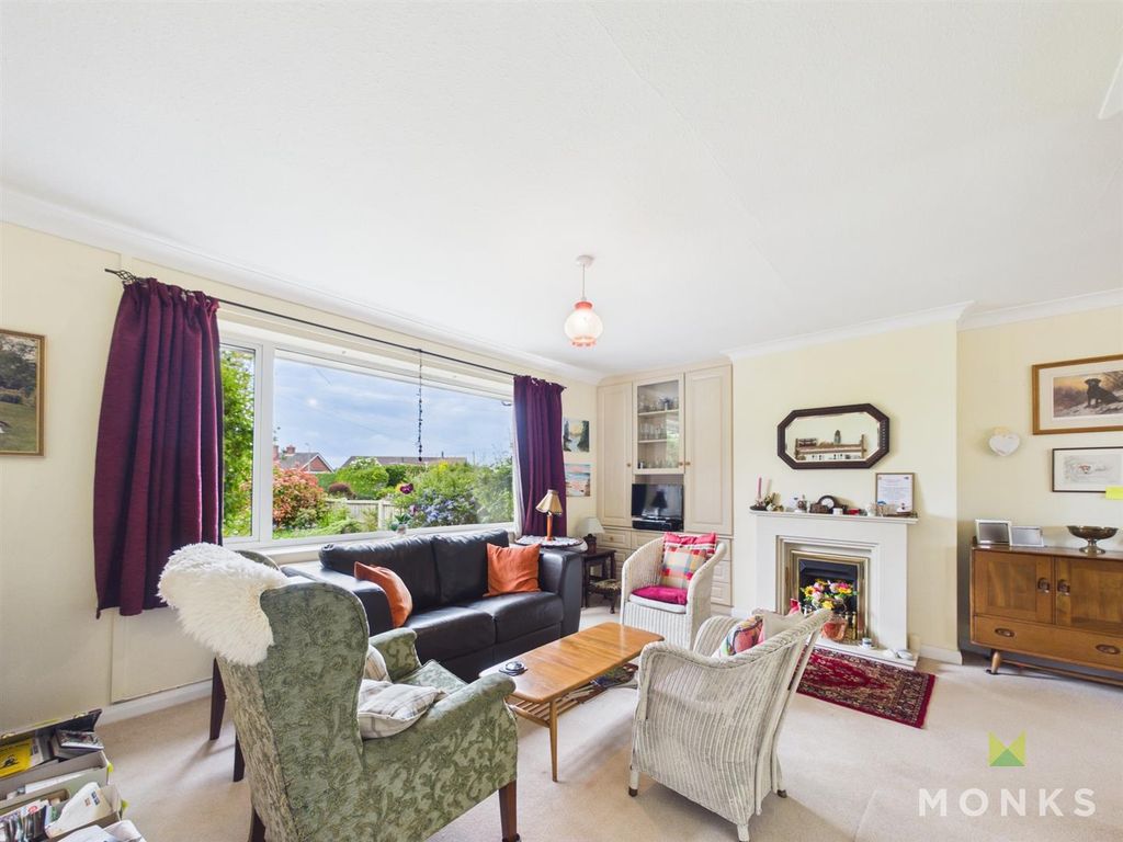 Property photo 2 of 31 Cam01348G0-Pr0816-Still014.Jpg