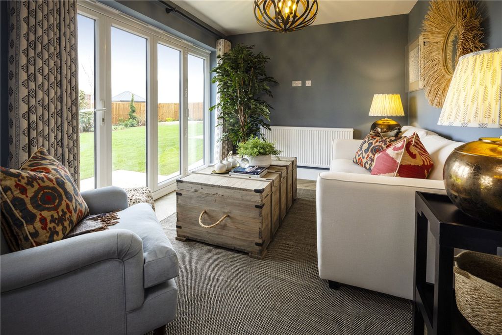 Property photo 2 of 10 Show Home