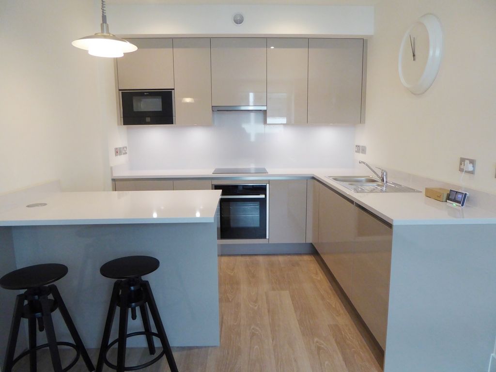 Property photo 3 of 7 Kitchen/Dining Area