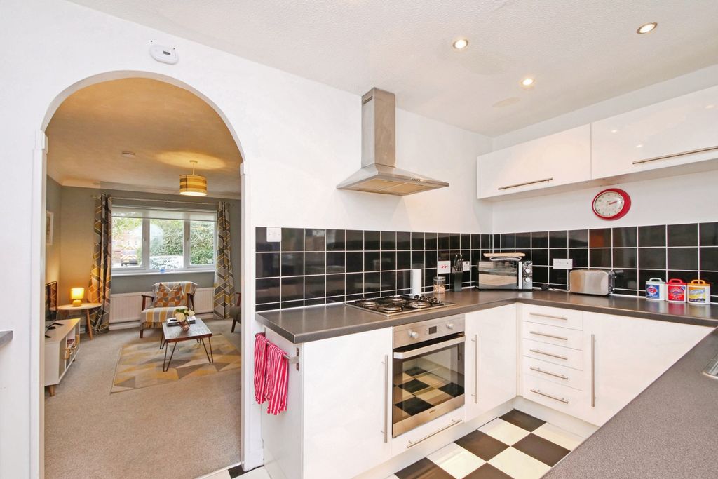 Property photo 1 of 16