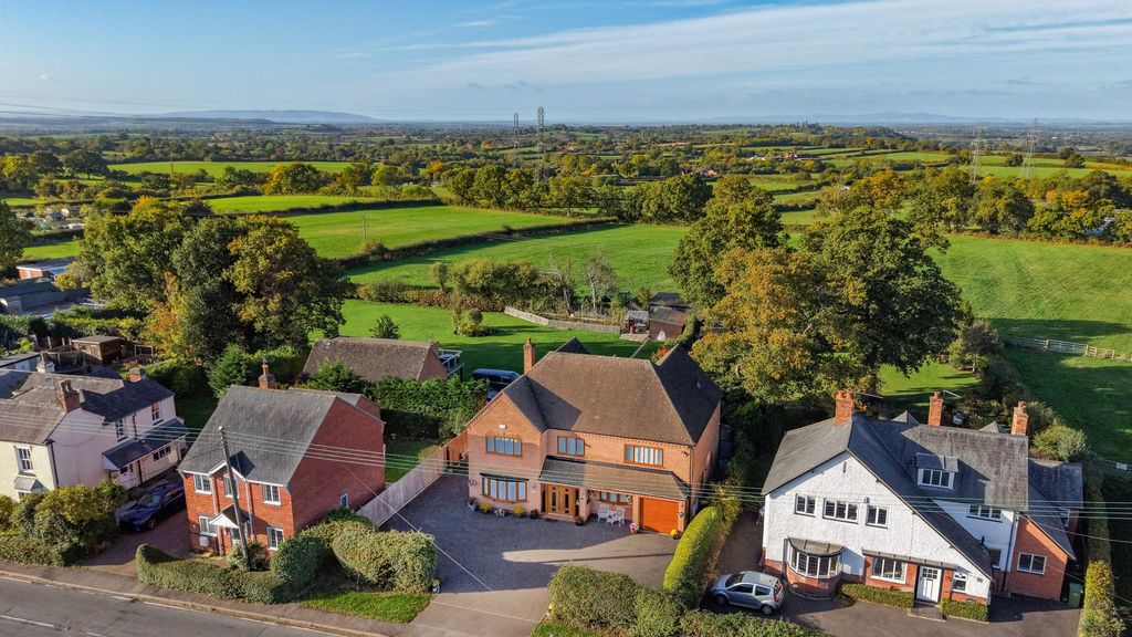 Property photo 3 of 32