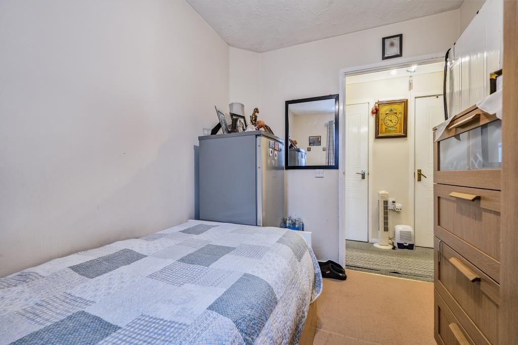 Property photo 3 of 10 Bedroom