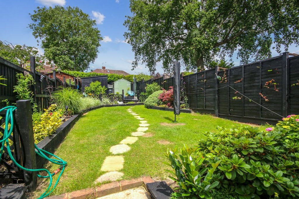 Property photo 2 of 11