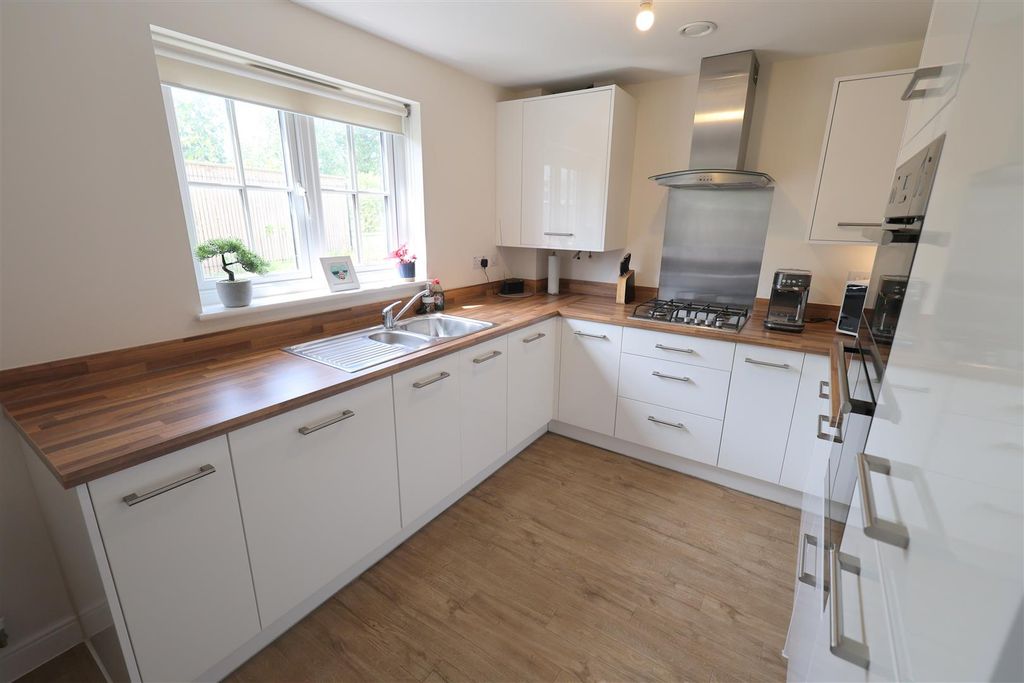 Additional image 8 of 2 bed flat for saleAlexander Road, Frenchay, Bristol BS16