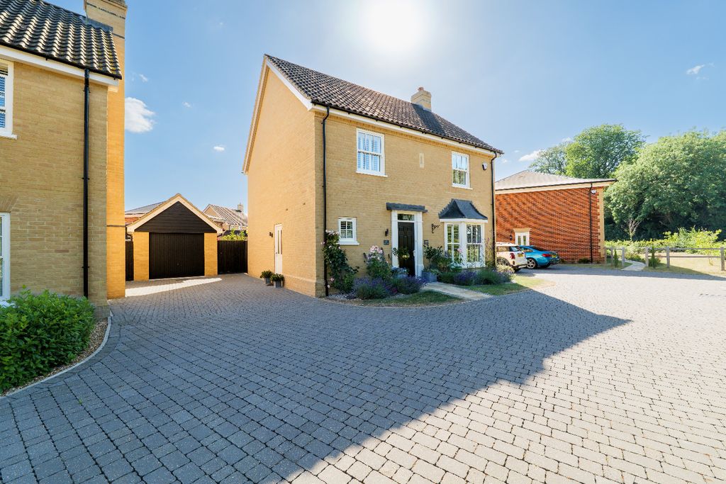Property photo 1 of 28 5282620