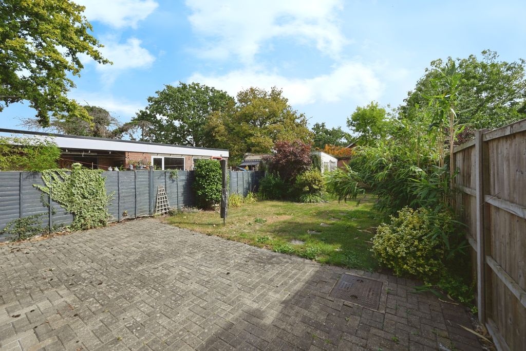 Property photo 2 of 21