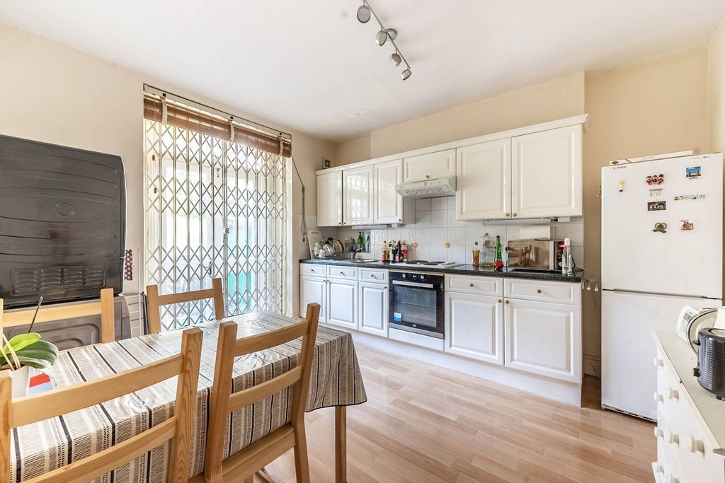 Property photo 3 of 5