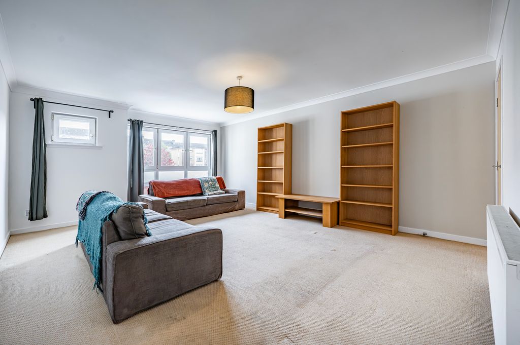 Property photo 2 of 38