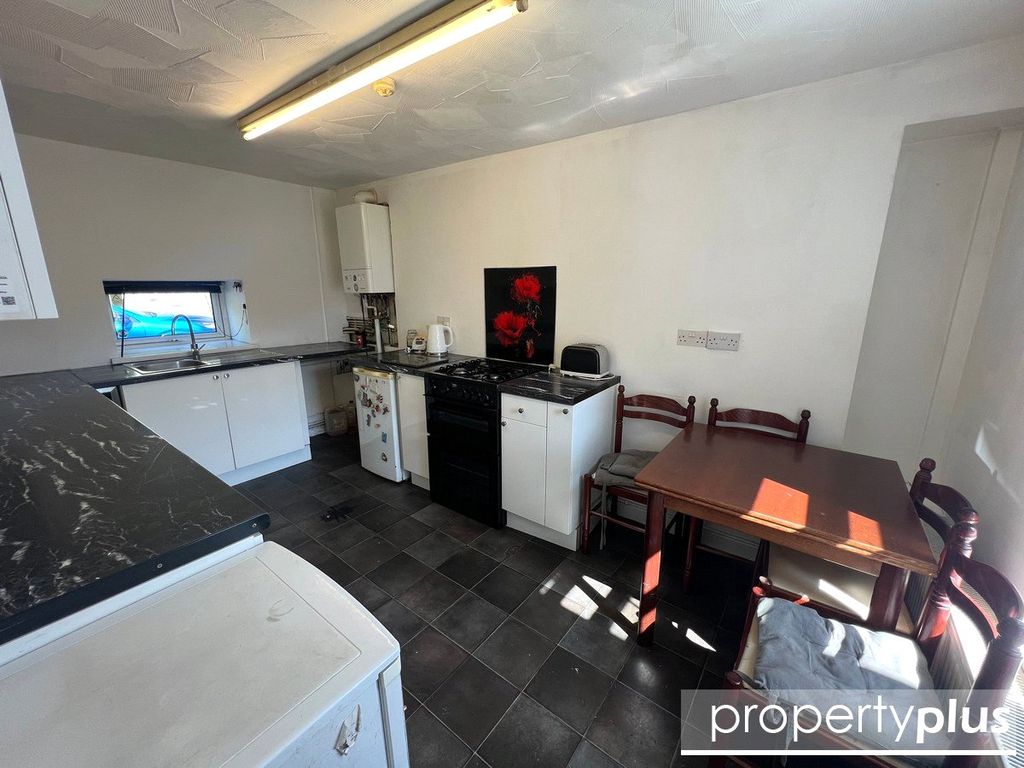 Property photo 3 of 14 Picture No. 17