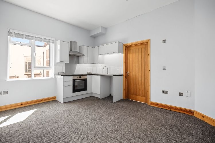 Property photo 2 of 8 336428