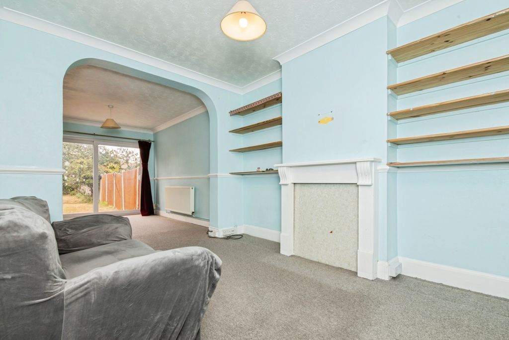 Property photo 3 of 16