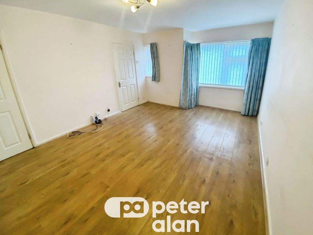 Property photo 2 of 6 Front