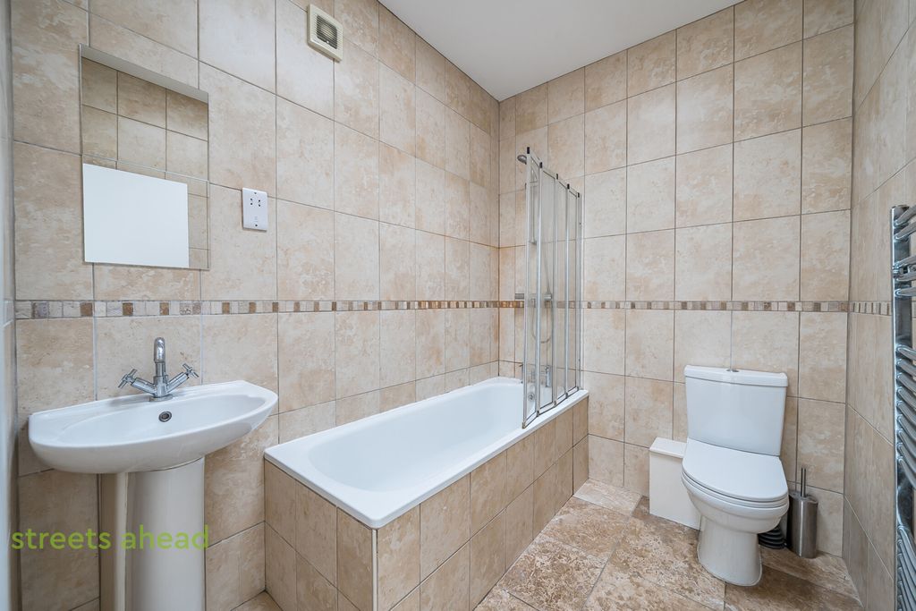 Property photo 3 of 18 878221F8-Ac40-402...