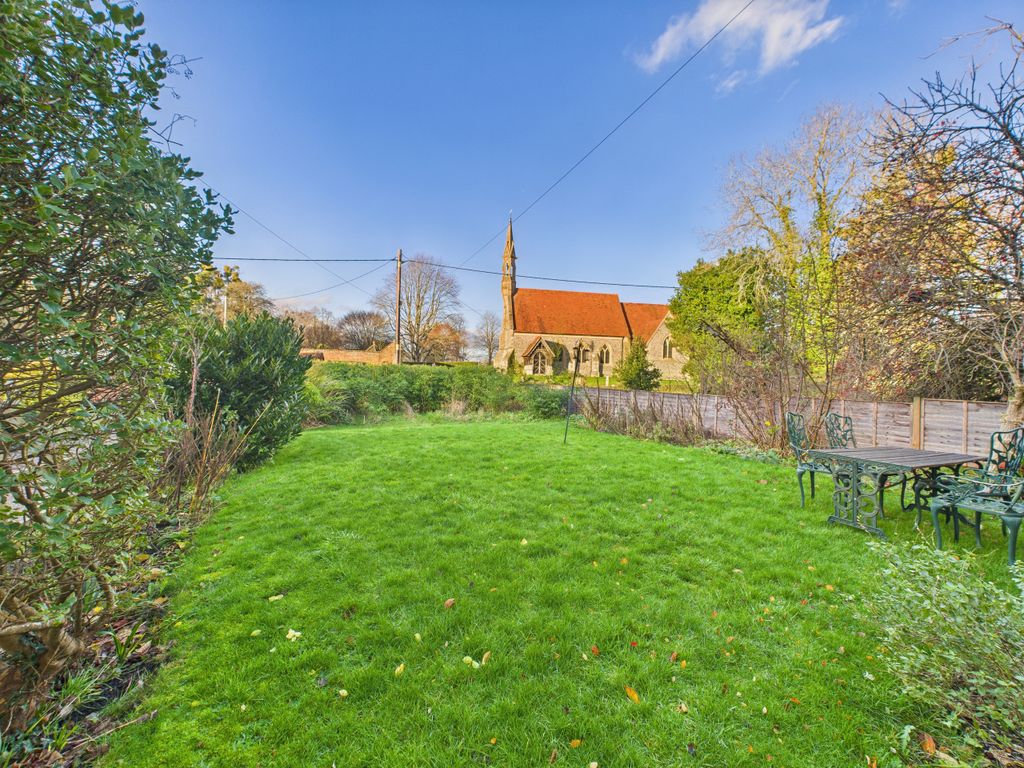 Property photo 2 of 12 Front Garden