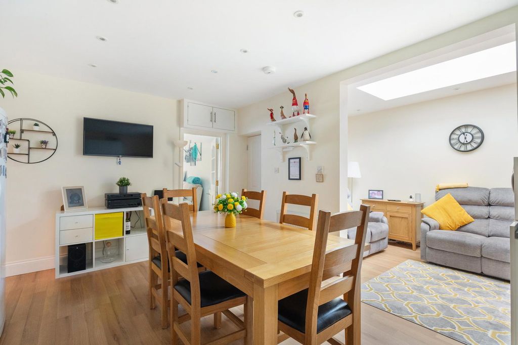 Property photo 1 of 22