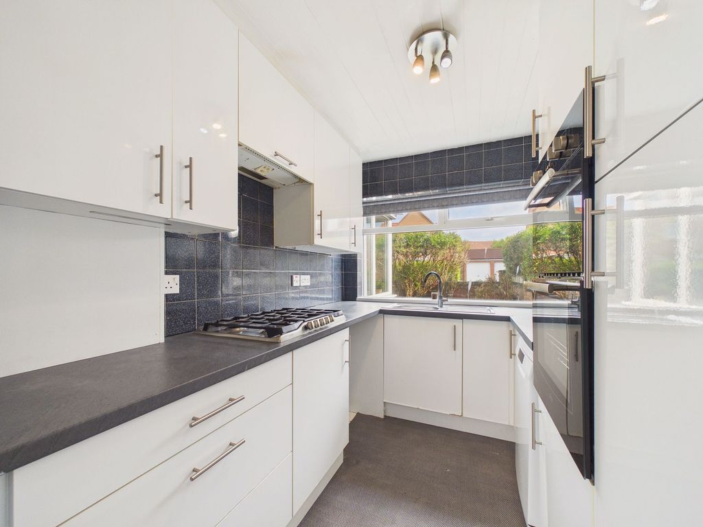 Property photo 3 of 12 Kitchen
