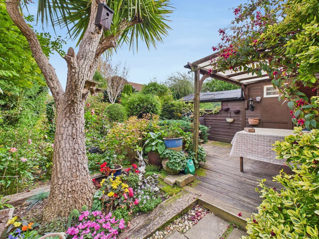 Property photo 2 of 18