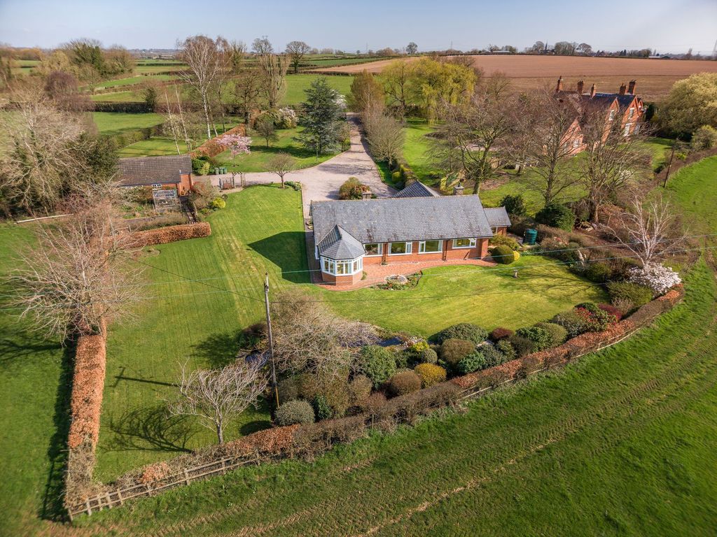 Property photo 2 of 35