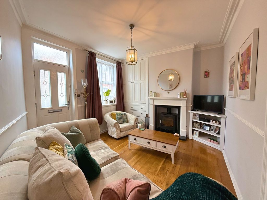 Property photo 3 of 17