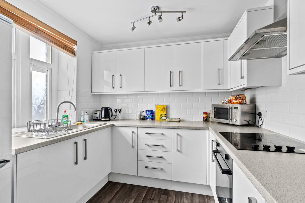 Property photo 3 of 6 0006