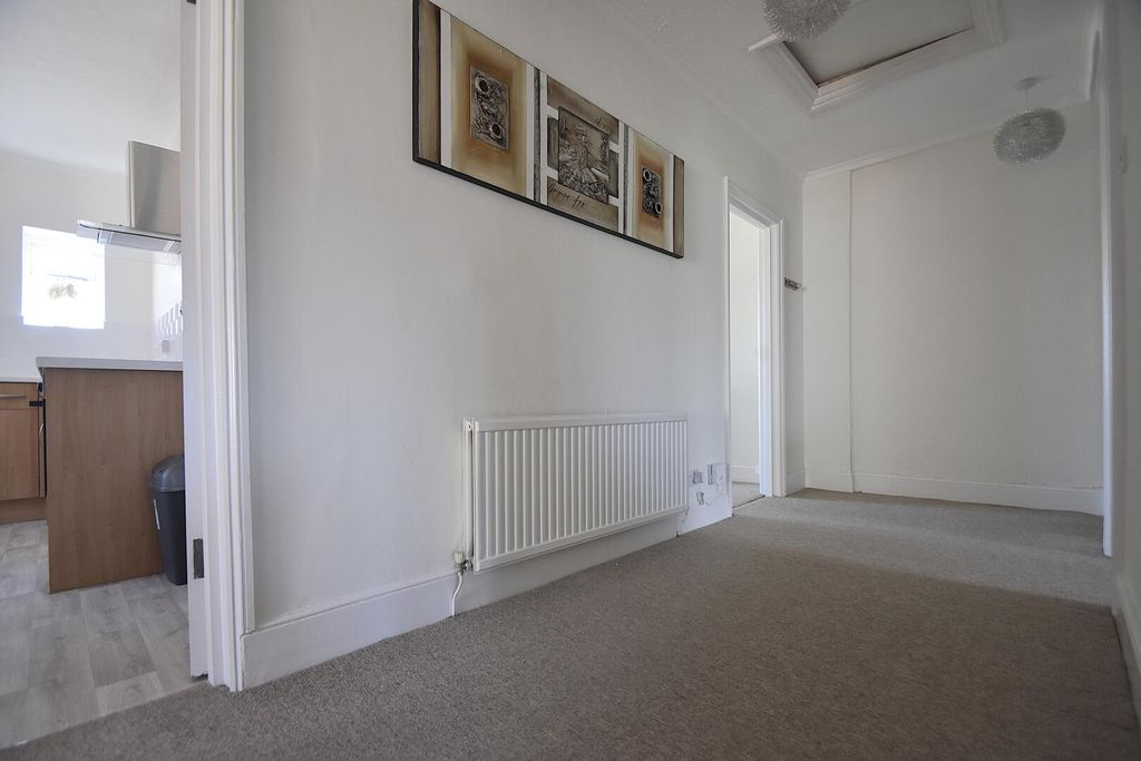 Property photo 2 of 10 Hallway