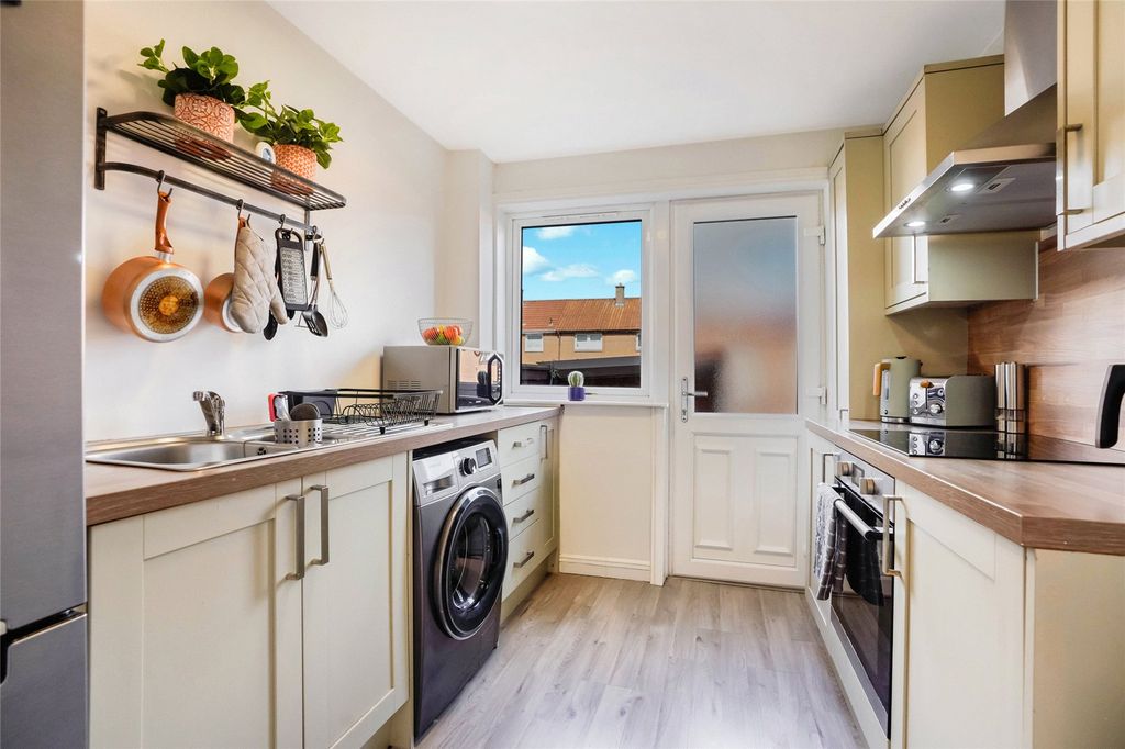 Property photo 3 of 21 Picture No. 07