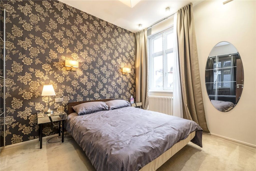 Property photo 3 of 6