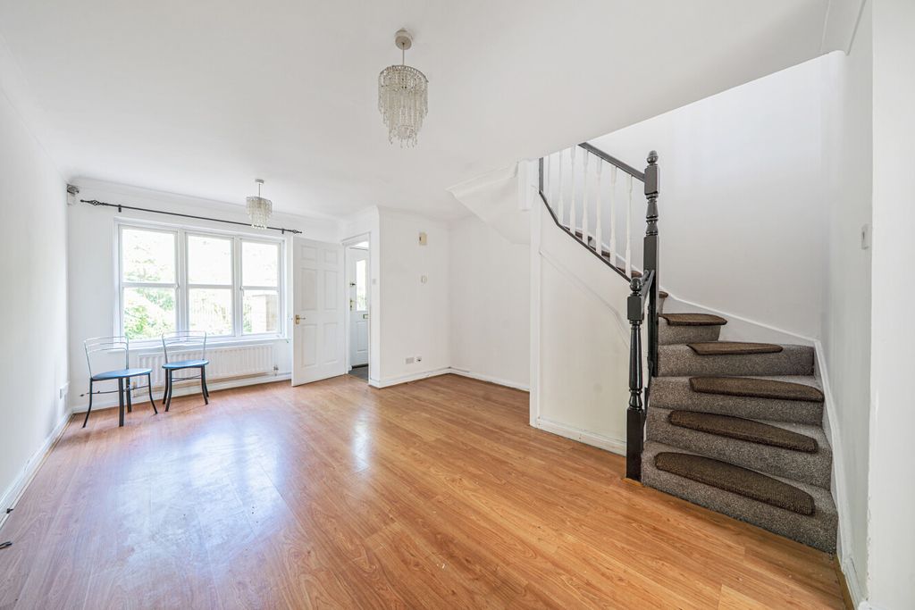 Property photo 3 of 11 1454190-30-69F22c...