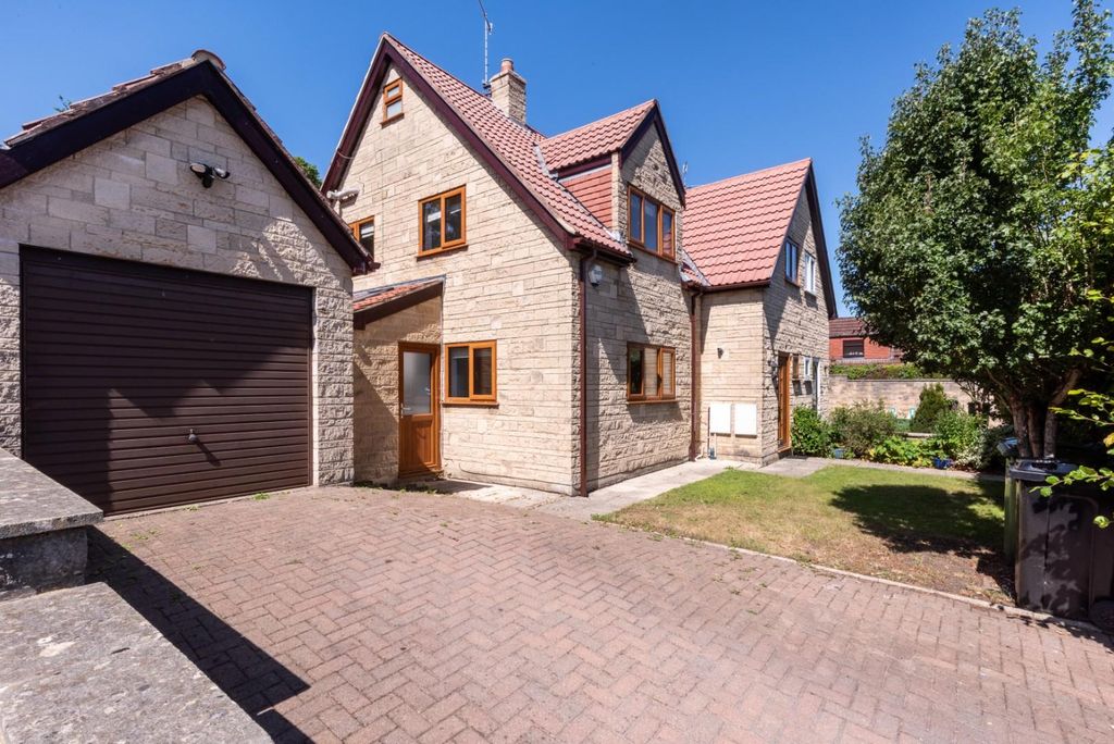 Property photo 1 of 20 4 The Orchard, Westfield Park South, Newbridge, Ba
