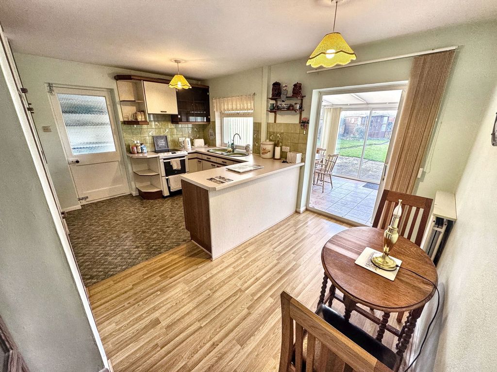 Property photo 3 of 27