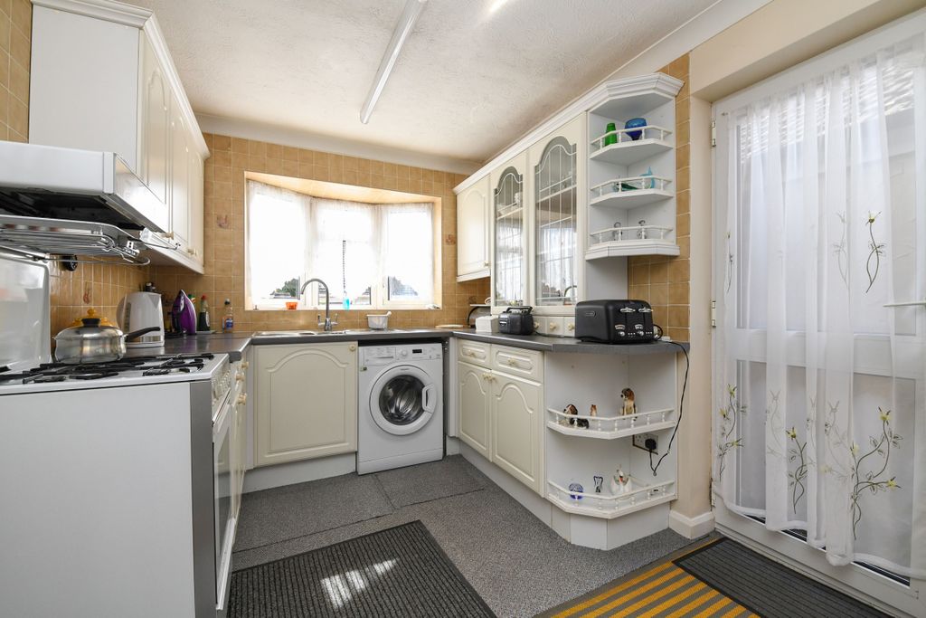 Property photo 1 of 15 Kitchen
