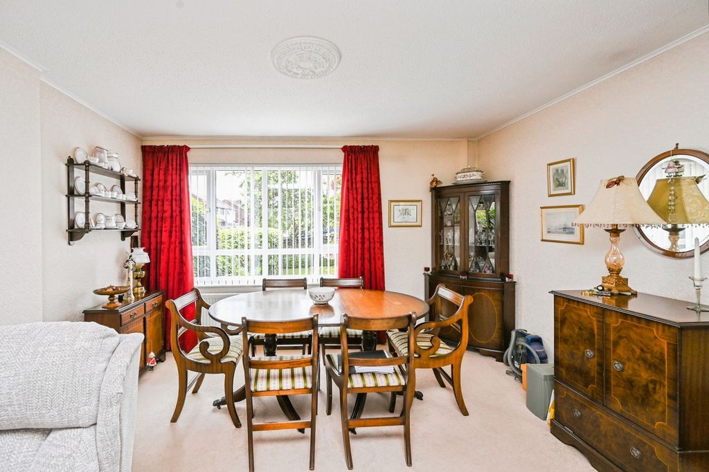 Property photo 3 of 20 Pbox-Img.Jpg