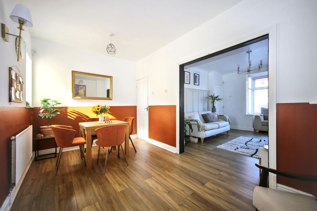 Property photo 3 of 22