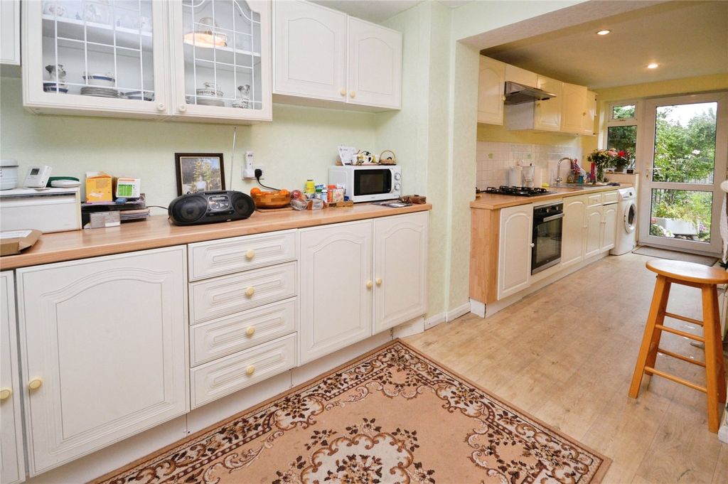 Property photo 3 of 17 Picture No. 02