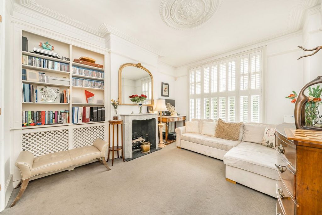 Property photo 2 of 9