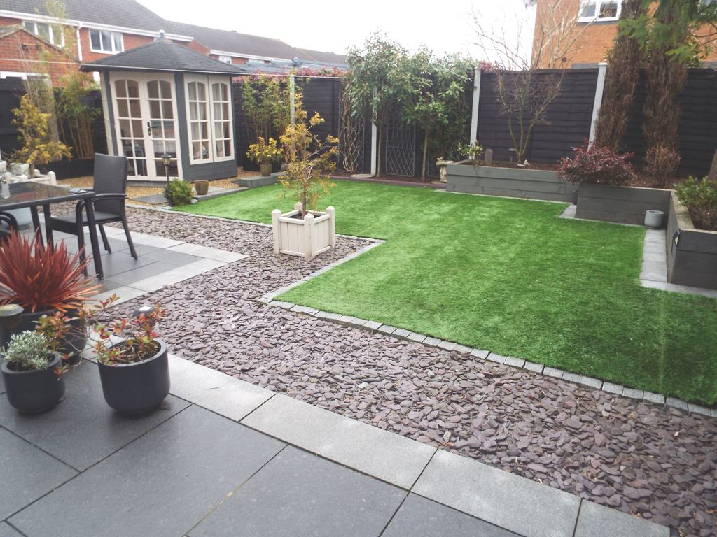 Property photo 2 of 20