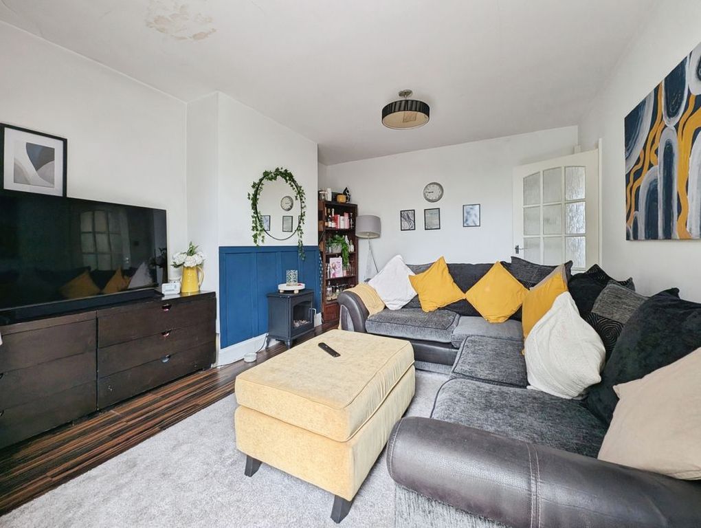 Property photo 3 of 11 Photo 9